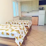 Apartmán Maria - Centro, Stadio Del Nuoto E Palacongressi - P R A T U R E C C I Group *