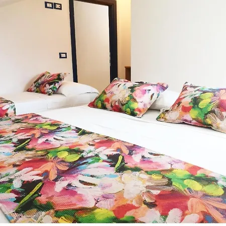 شقة Villa Maria Apartments - Centro, Stadio Del Nuoto E Palacongressi - P R A T U R E C C I Group *