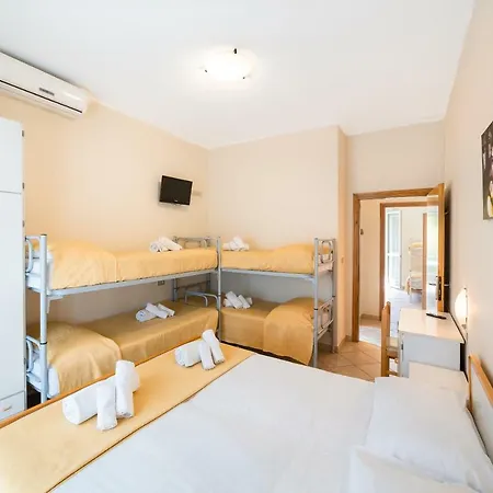 Villa Maria Apartments - Centro, Stadio Del Nuoto E Palacongressi - P R A T U R E C C I Group 아파트