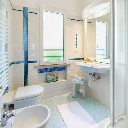 Villa Maria Apartments - Centro, Stadio Del Nuoto E Palacongressi - P R A T U R E C C I Group 아파트 *